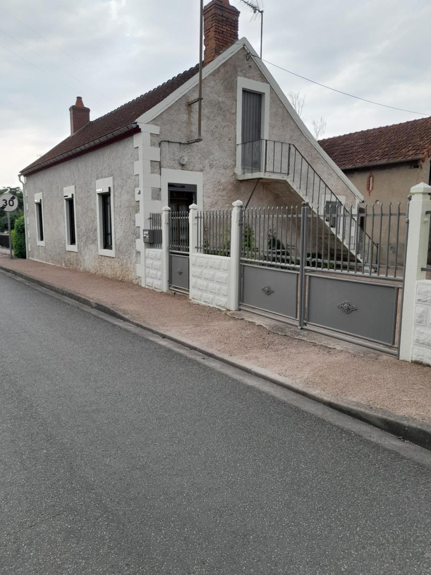 Maison Proche Le Pal 4Kms Thiel-sur-Acolin Екстериор снимка